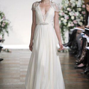 Jenny Packham Aspen Gown Size US 8 / UK 12